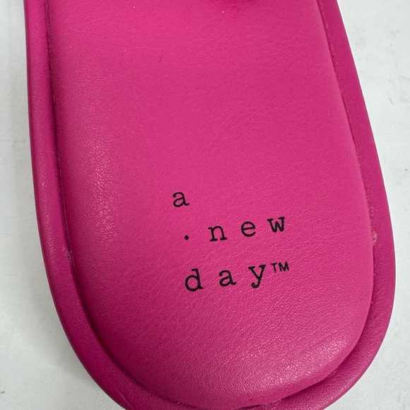 Womens Slide Sandals - Picture 6 of 10